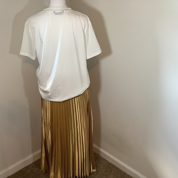 Shein two piece gold pleated skirt, large - Picture 3 of 3